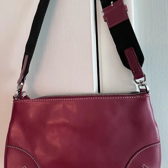 Nine West red faux leather mini bag with adjustable shoulder strap - Picture 2 of 7